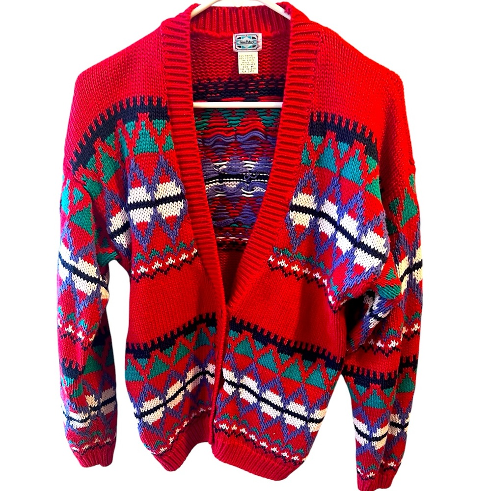 Vintage Vivid Red Cardigan with Nordic Print in White/Black/Green/Purple. Size=M
